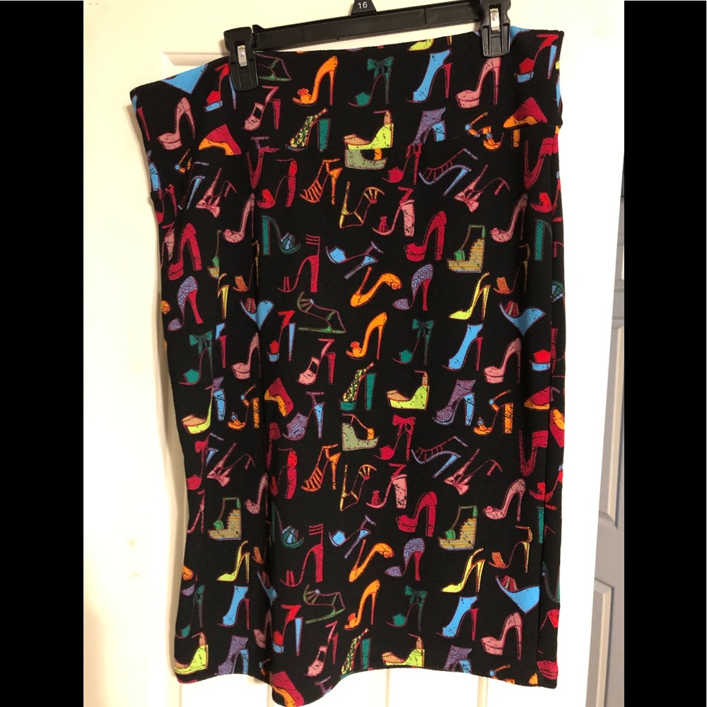 LuLaRoe Cassie, 2xl high heel print